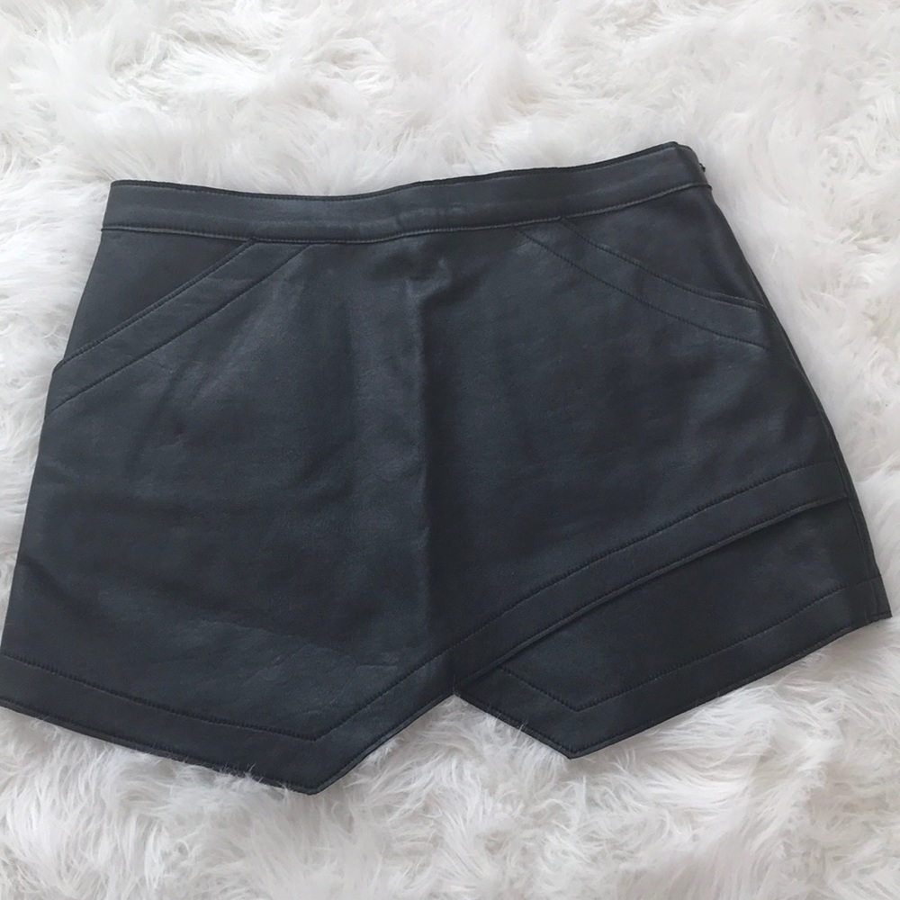 Bcbgmaxazria leather skirt new without tags